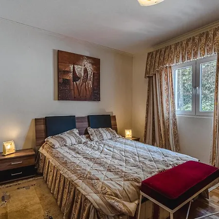 Casa Laura 1 *